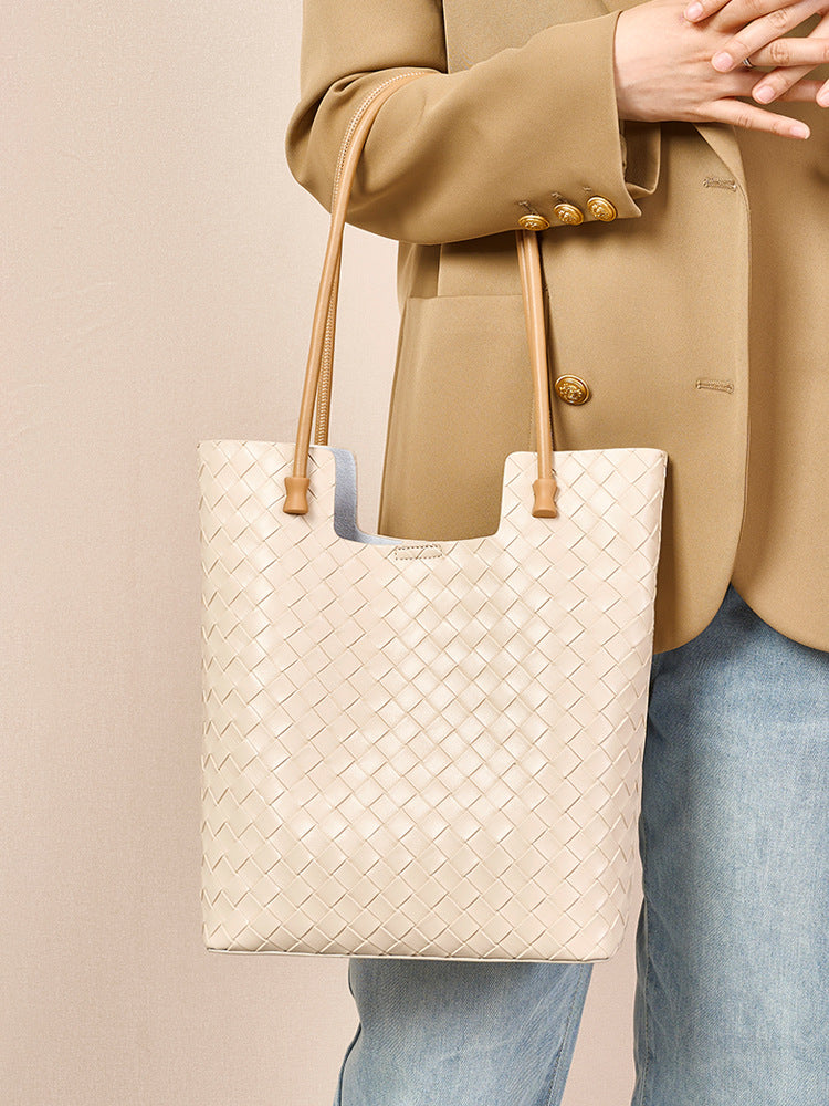 Timeless Style: Genuine Leather Woven Handbag for Modern Women