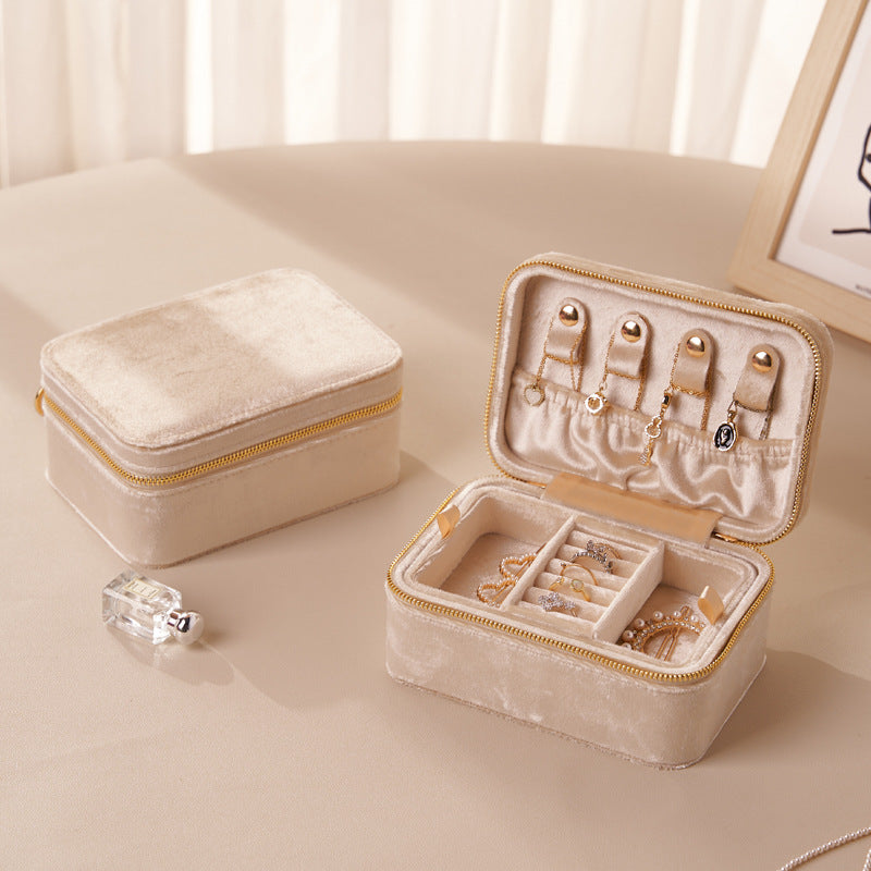 Velvet Travel Jewelry Box Portable Multi-Compartment Jewelry Organizer for Rings Earrings Necklaces